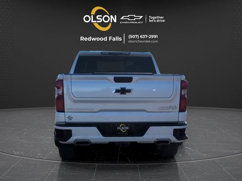 Used 2024 Chevrolet Silverado 1500 High Country w/ High Country Premium Package AWD/4WD image 4