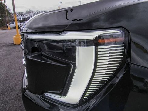 New 2025 GMC Acadia Elevation image 7