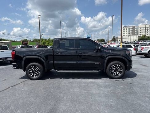 Used 2022 GMC Sierra 1500 AT4 w/ AT4 Premium Package AWD/4WD image 2