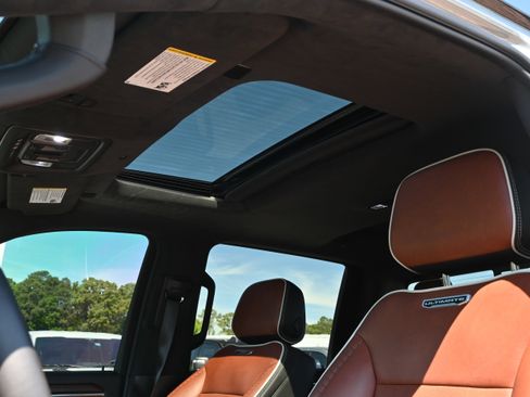 Used 2026 GMC Sierra 2500 Denali Ultimate w/ Max Trailering Package image 9