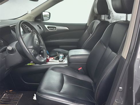 Used 2018 Nissan Pathfinder SL w/ SL Premium Package AWD/4WD image 4