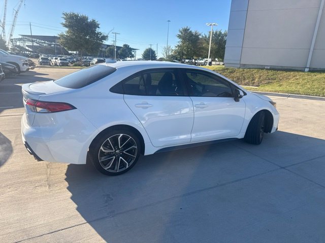 Used 2022 Toyota Corolla SE FWD image 3