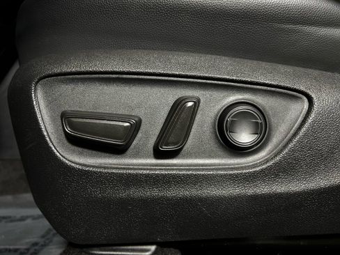 Certified 2023 Toyota Highlander XLE image 15