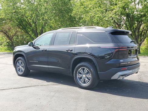 New 2026 Chevrolet Traverse LT w/ Driver Confidence Package AWD/4WD image 11