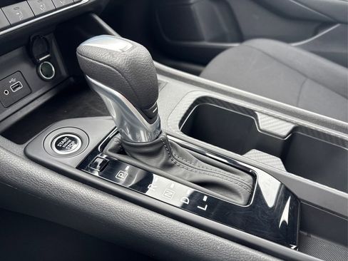 Certified 2025 Nissan Sentra S FWD image 29