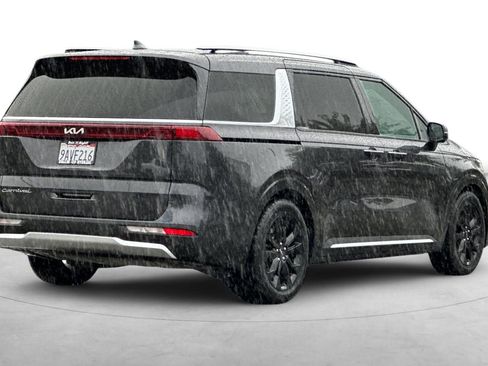 Used 2022 Kia Carnival SX Prestige image 6