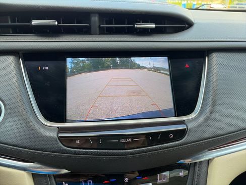 Used 2018 Cadillac XT5 Luxury w/ LPO, Sport Package AWD/4WD image 20