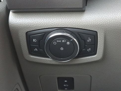 Used 2017 Ford F250 XLT w/ XLT Value Package image 21