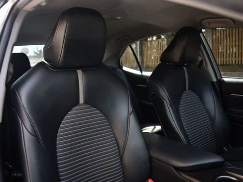 Used 2021 Toyota Camry SE image 28