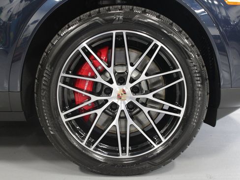 New 2026 Porsche Cayenne S image 14