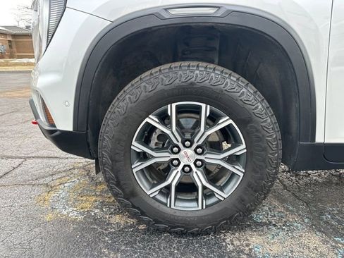Used 2024 GMC Acadia AT4 image 23