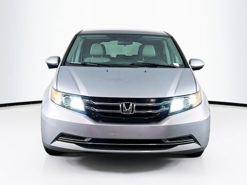Used 2016 Honda Odyssey SE image 2