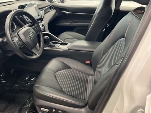 Used 2024 Toyota Camry SE image 20