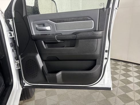 Used 2022 RAM 2500 Big Horn w/ Cold Weather Group image 25