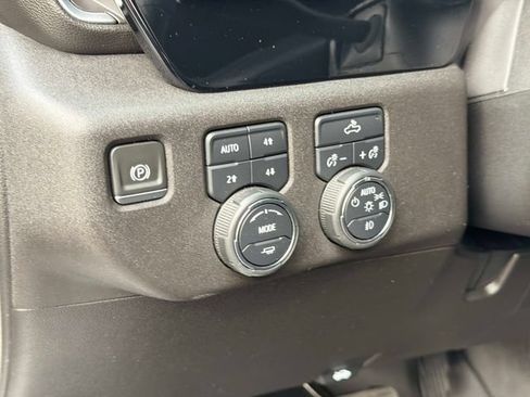 Used 2024 Chevrolet Silverado 1500 RST w/ Z71 Off-Road Package AWD/4WD image 23