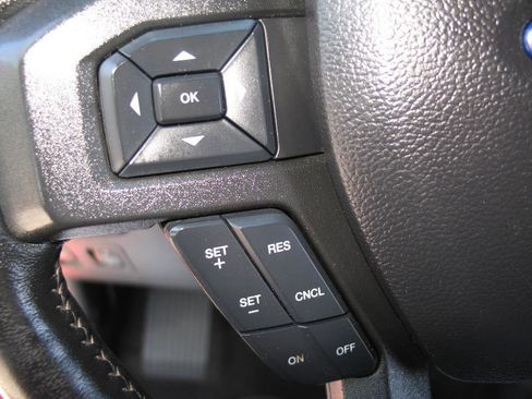 Used 2020 Ford F150 XLT w/ Equipment Group 302A Luxury AWD/4WD image 33