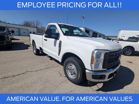 New 2026 Ford F250 XL w/ XL Driver Assist Package RWD image 8