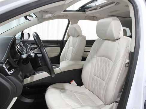 Used 2022 Buick Enclave Avenir w/ Avenir Technology Package image 5