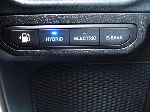 Used 2024 Jeep Wrangler Sahara image 26