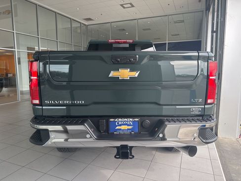 New 2026 Chevrolet Silverado 2500 LTZ w/ LTZ Convenience Package AWD/4WD image 5