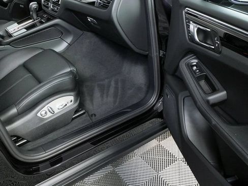 New 2026 Porsche Macan AWD/4WD image 27