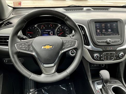 Used 2023 Chevrolet Equinox LT w/ Driver Convenience Package image 9