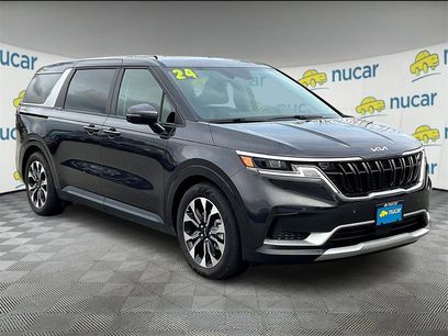 Used 2024 Kia Carnival EX