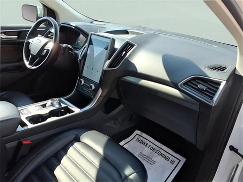 Used 2024 Ford Edge SEL image 19