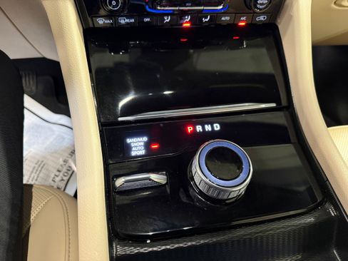 Certified 2025 Jeep Grand Cherokee Limited w/ Luxury Tech Group II image 40