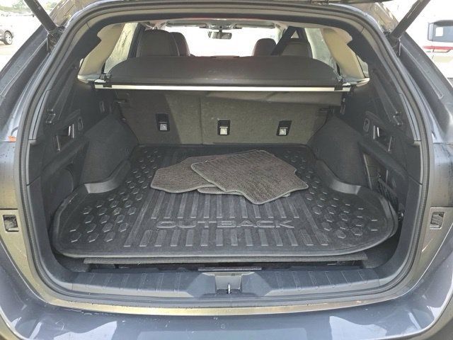 Used 2025 Subaru Outback Onyx Edition AWD/4WD image 17