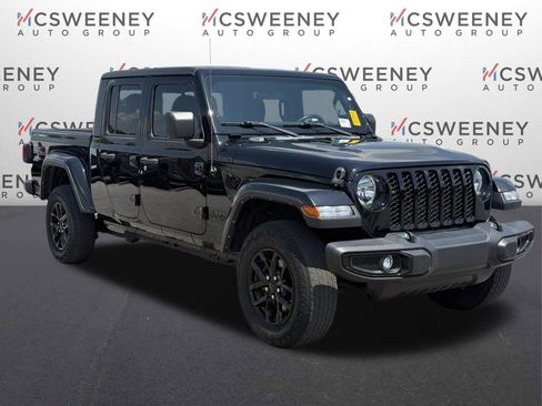 Used 2022 Jeep Gladiator Sport AWD/4WD image 7