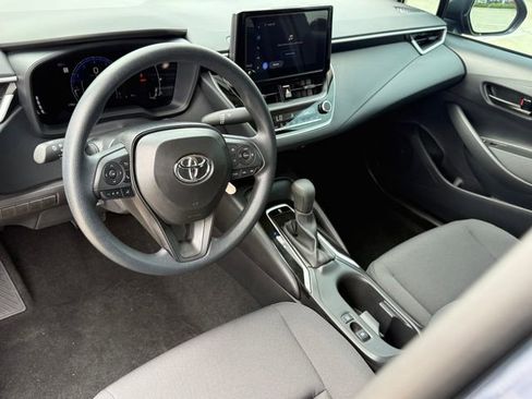 Used 2026 Toyota Corolla LE FWD image 9