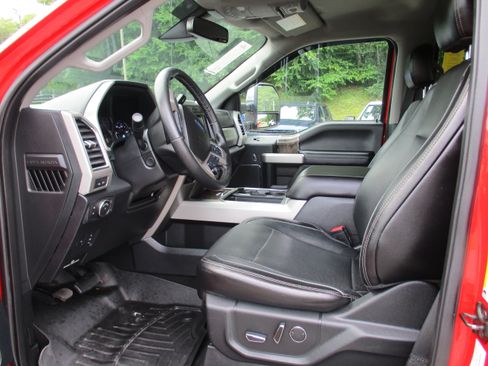 Used 2018 Ford F250 Lariat w/ Lariat Ultimate Package AWD/4WD image 11