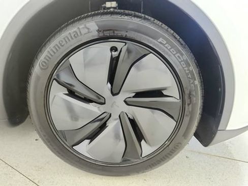 Used 2026 Tesla Model Y AWD image 68