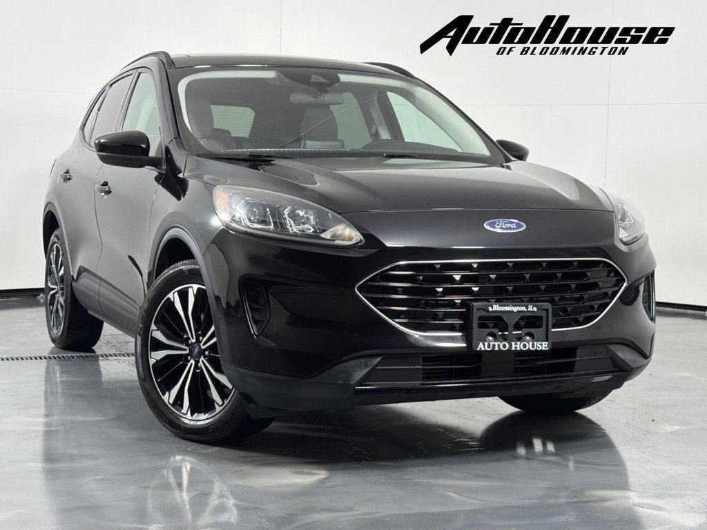 Used 2021 Ford Escape SE w/ SE Sport Appearance Package AWD/4WD image 1