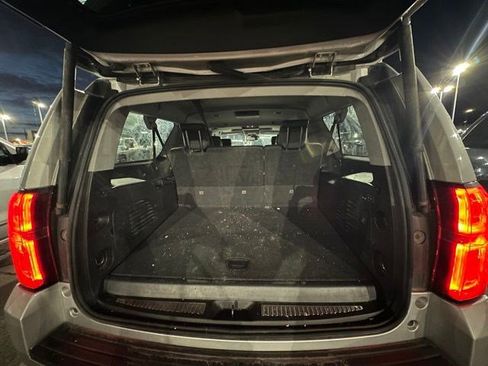 Used 2017 Chevrolet Suburban LT AWD/4WD image 17