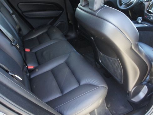 Certified 2024 Volvo XC60 B5 Plus w/ Climate Package image 32