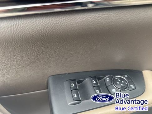 Used 2022 Lincoln Nautilus Reserve w/ Luxury Package image 11