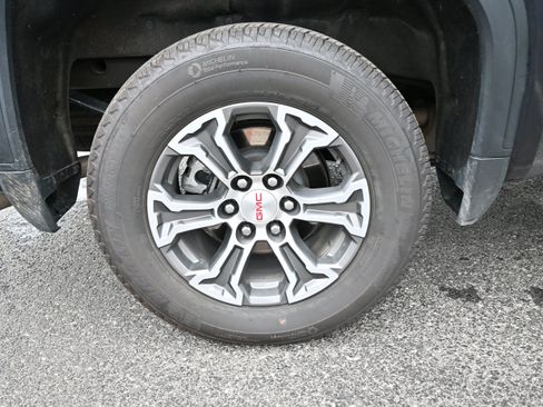 Used 2026 GMC Sierra 1500 SLT AWD/4WD image 10