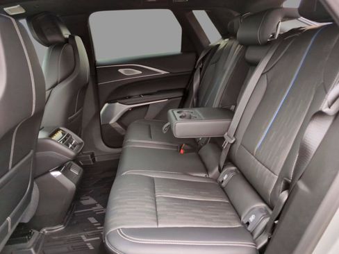 New 2026 Cadillac Lyriq V w/ LPO, Floor Liner Package image 28