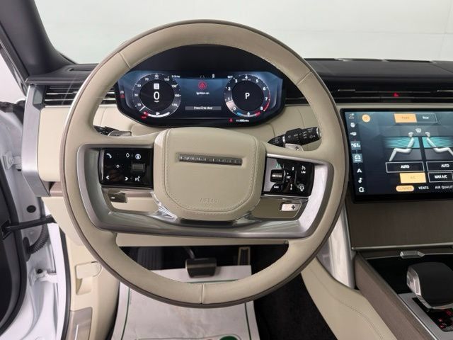 Used 2025 Land Rover Range Rover Long Wheelbase Autobiography AWD/4WD image 17