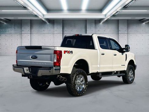 Used 2017 Ford F350 Lariat w/ Chrome Package image 5