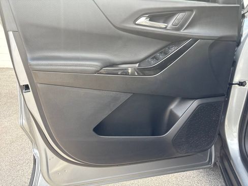 Used 2025 Chevrolet Equinox LT image 16