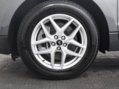 Used 2023 Ford Edge SEL image 8