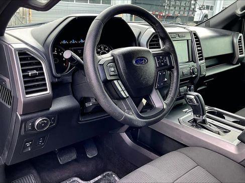 Used 2016 Ford F150 XLT w/ Equipment Group 302A Luxury image 18