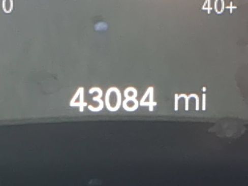 Used 2021 Chrysler Pacifica Touring-L w/ Premium & Safety Sphere Group FWD image 35