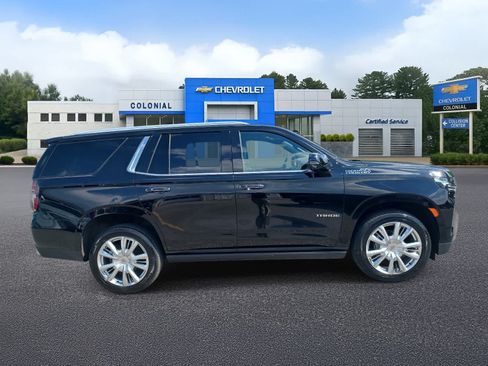 Used 2021 Chevrolet Tahoe High Country w/ Premium Package 2 AWD/4WD image 3