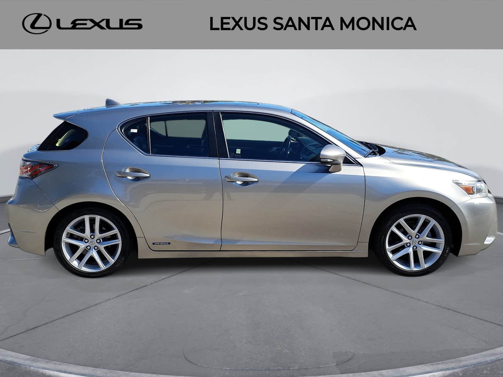 Used 2017 Lexus CT 200h w/ Navigation System Package FWD image 4
