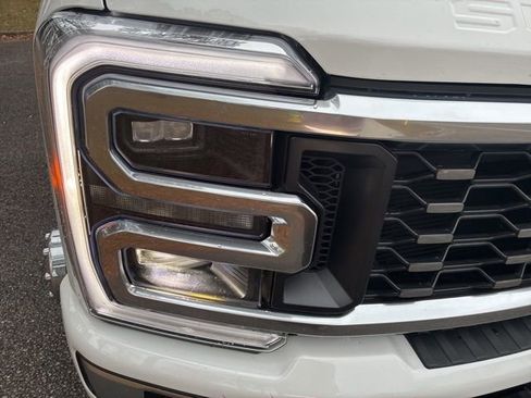 Used 2024 Ford F350 Limited w/ FX4 Off-Road Package image 9