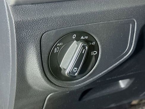 Used 2018 Volkswagen Atlas SEL image 25